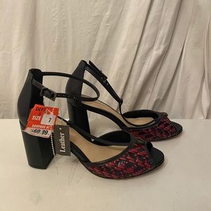Ateliermix black & red leather ankle strap heels 7